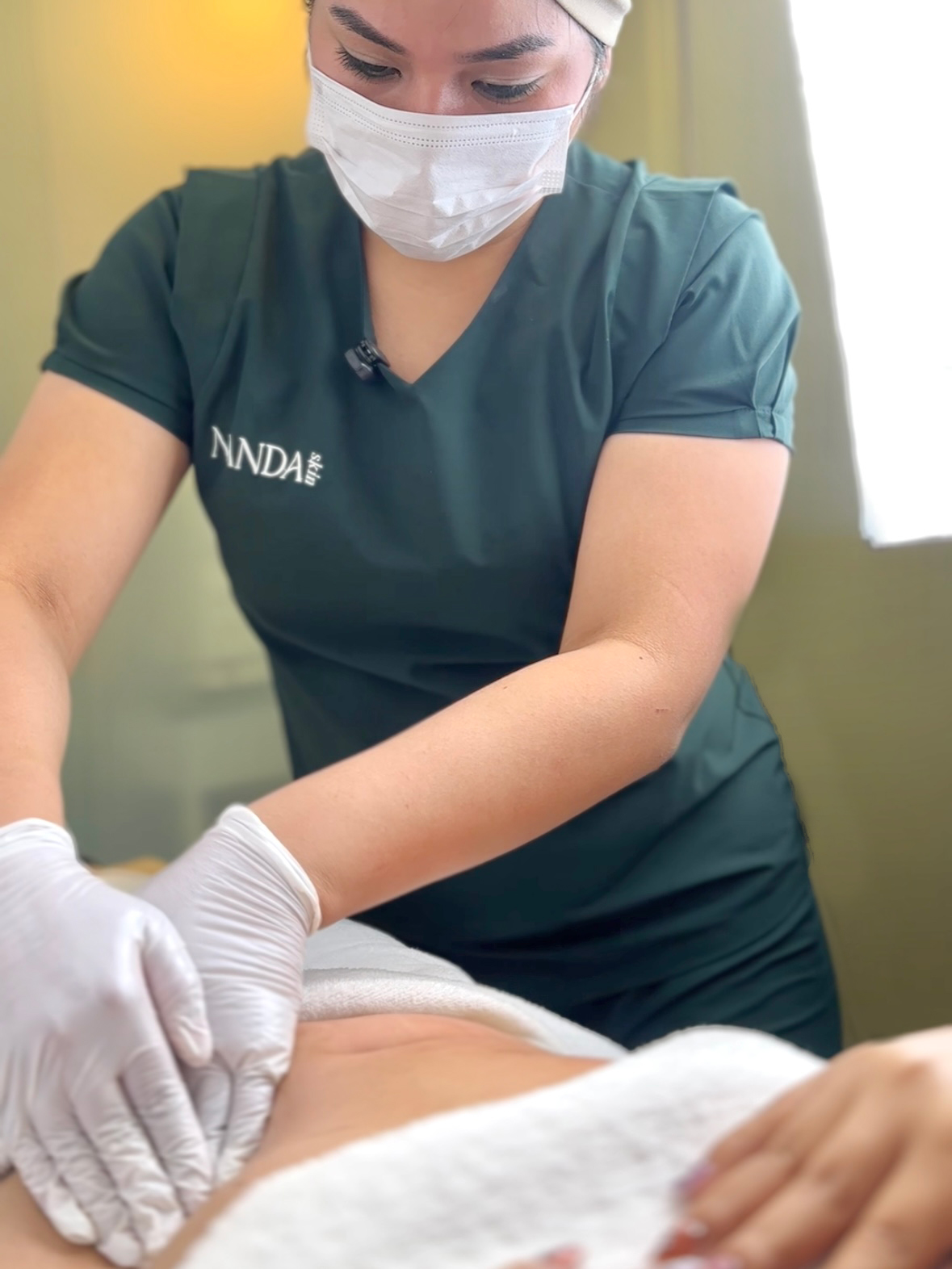 DRENAJE POST QUIRÚRGICO  Masaje suave para eliminar líquidos y reducir la inflamación después de una cirugía.  Agenda aquí